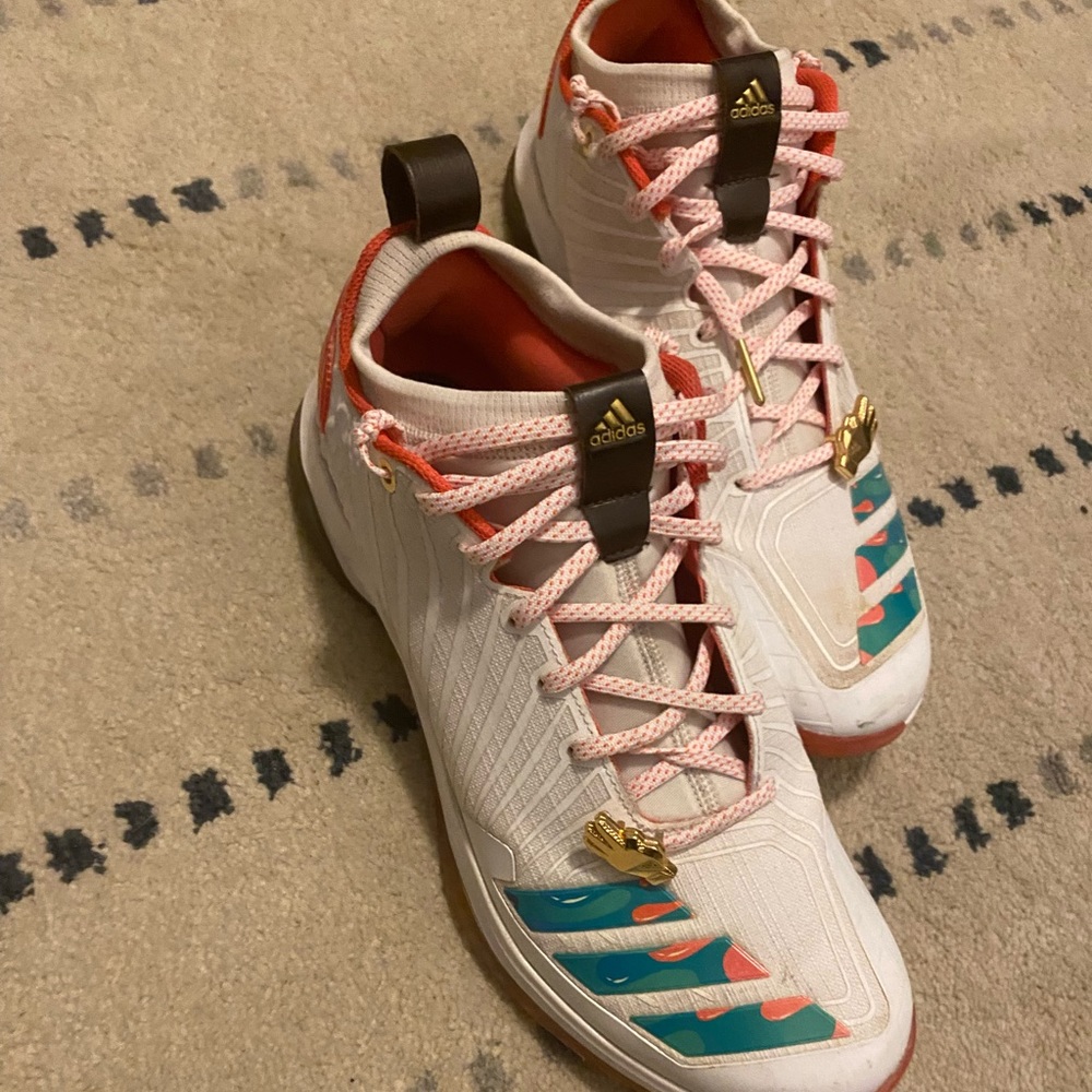 Men’s size 11 Adidas sneakers